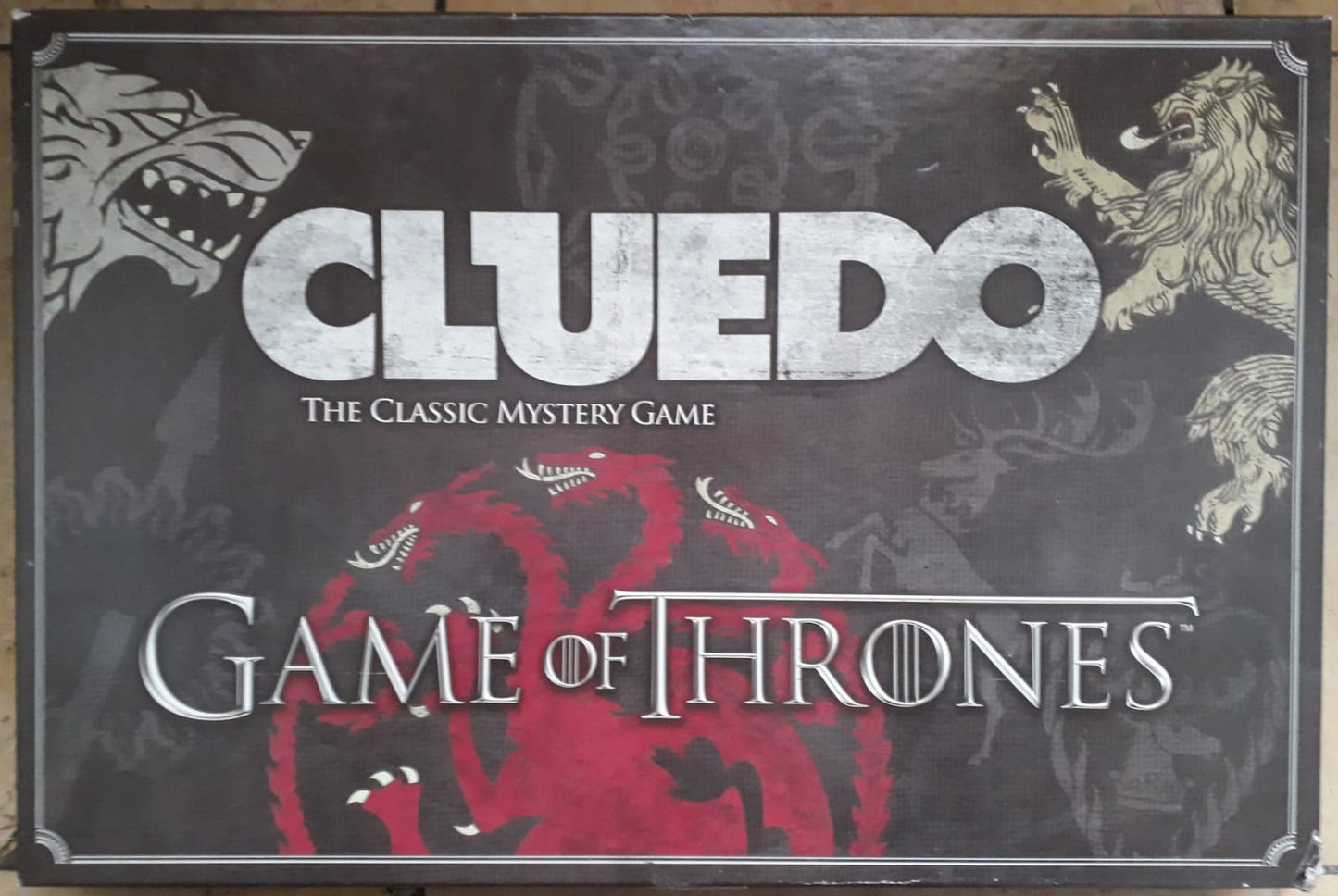 Cluedo Suspect Card Game: The Portable Mystery