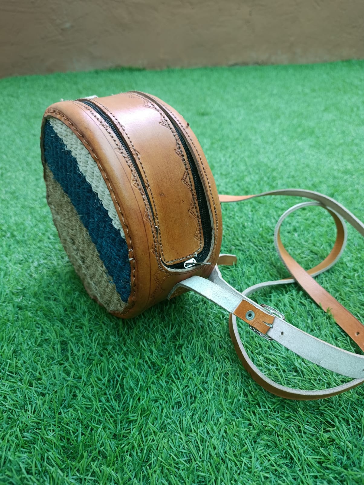 Sisal Boho Round African Bag with Leather Handle Hand Woven Kiondo