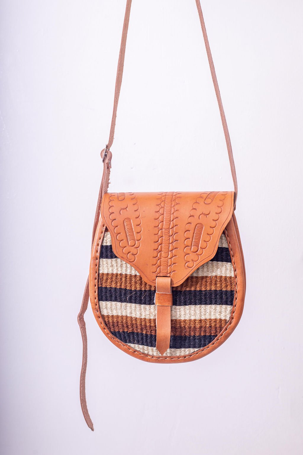 Woven Sisal Boho Oval African Crossbody Bag with Leather Handle Kiondo